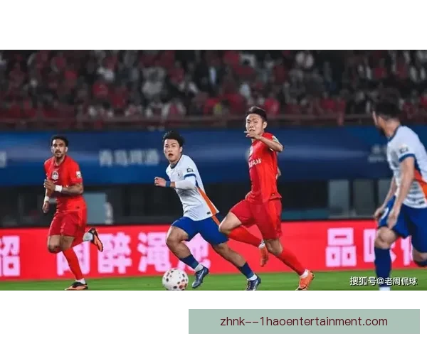 李源一在泰山队中场攻守兼备关键作用助力球队攻防转换顺畅