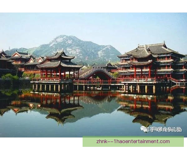 传统豪门鱼跃冲顶破门，经典配合重现制胜瞬间